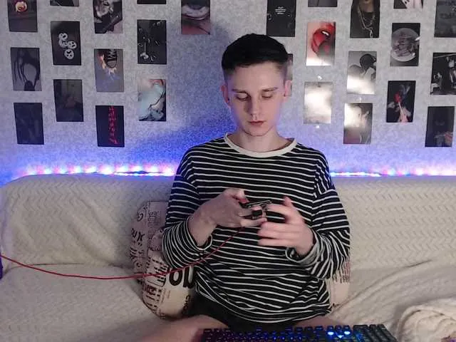 Live sex webcam photo for crybaby282 #277530839