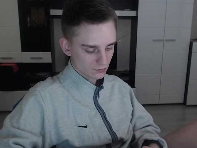 Live sex webcam photo for crybaby282 #290439144