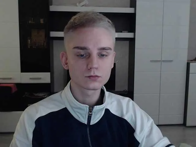 Live sex webcam photo for crybaby282 #290457378