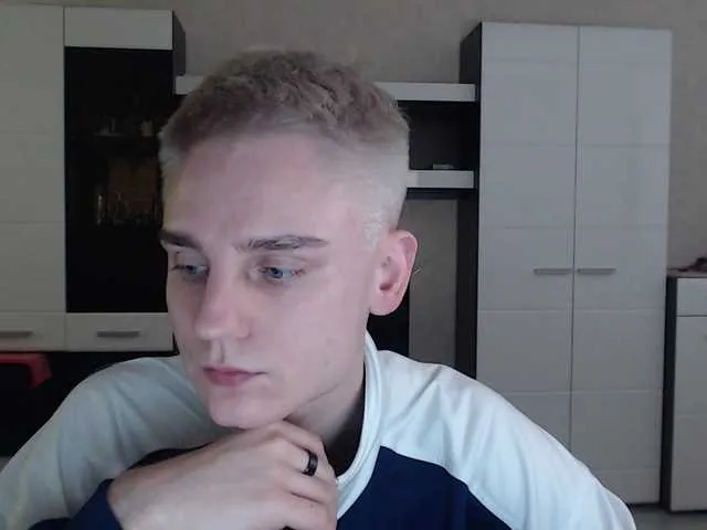 Live sex webcam photo for crybaby282 #290458660