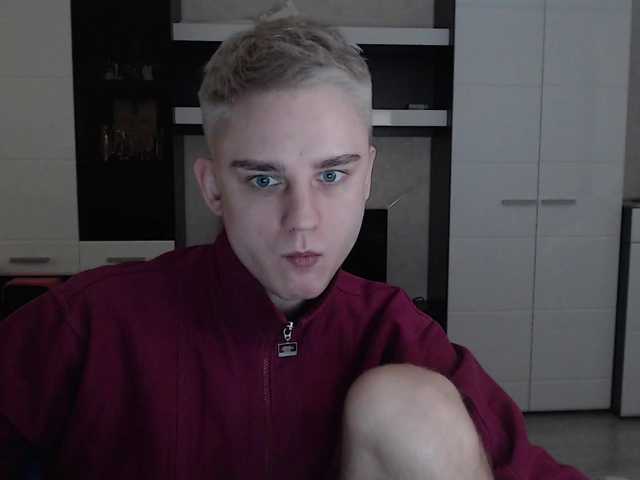 Live sex webcam photo for crybaby282 #290471353