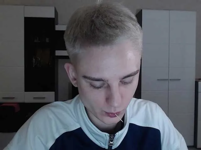 Live sex webcam photo for crybaby282 #290485920