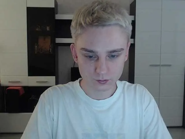 Live sex webcam photo for crybaby282 #290573169