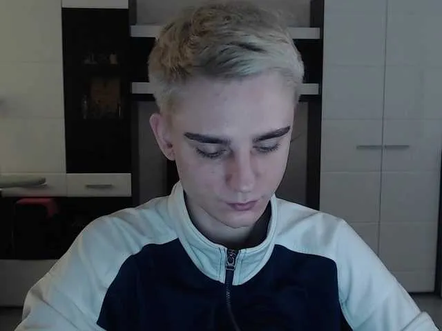 Live sex webcam photo for crybaby282 #290599120