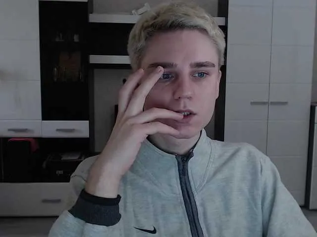 Live sex webcam photo for crybaby282 #290674698