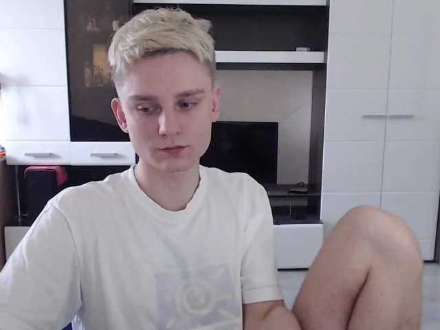 Live sex webcam photo for crybaby282 #290838339