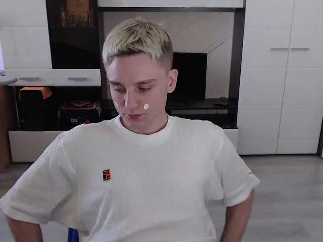 Live sex webcam photo for crybaby282 #291026907