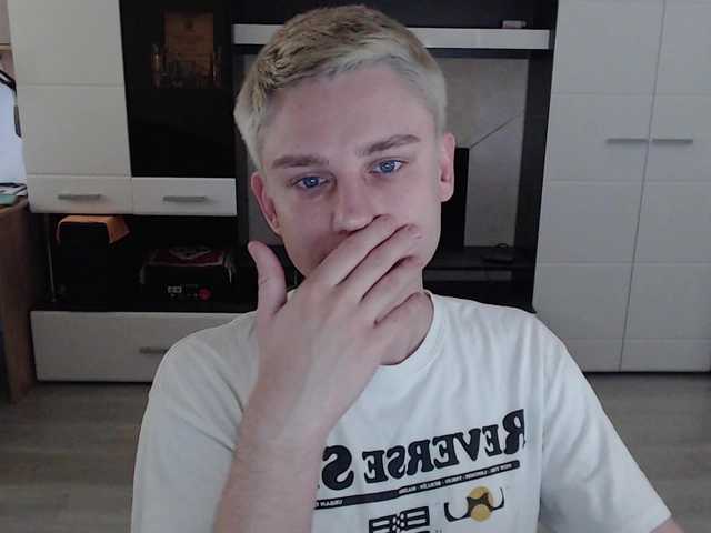 Live sex webcam photo for crybaby282 #291158156