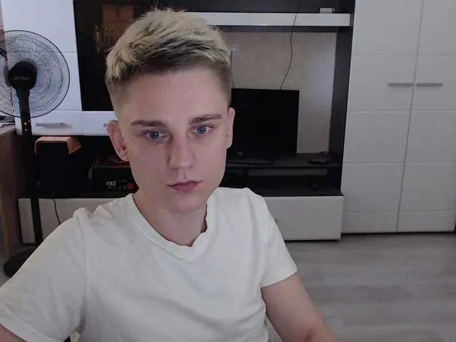 Live sex webcam photo for crybaby282 #291567834