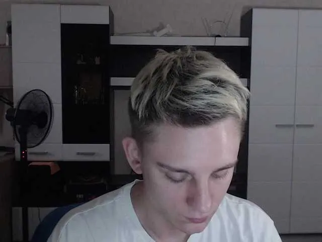 Live sex webcam photo for crybaby282 #291593056