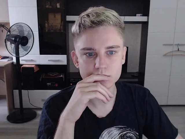 Live sex webcam photo for crybaby282 #291724922