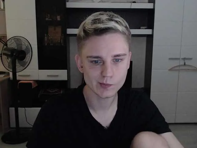 Live sex webcam photo for crybaby282 #291738549