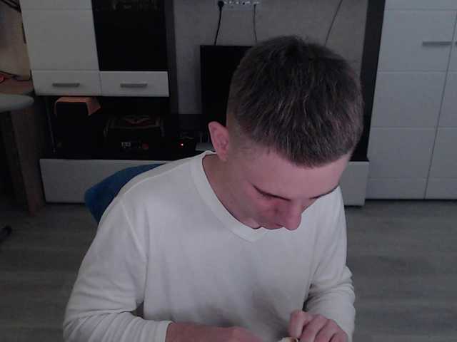 Live sex webcam photo for crybaby282 #291978969