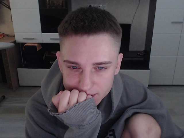 Live sex webcam photo for crybaby282 #291992659