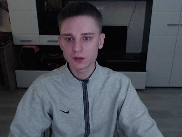 Live sex webcam photo for crybaby282 #292072573