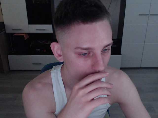 Live sex webcam photo for crybaby282 #292106357