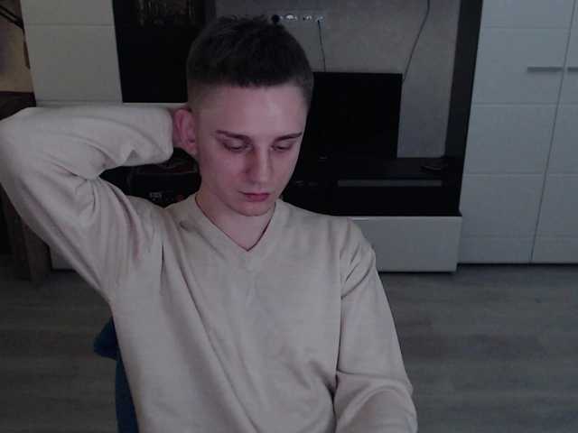 Live sex webcam photo for crybaby282 #292174469