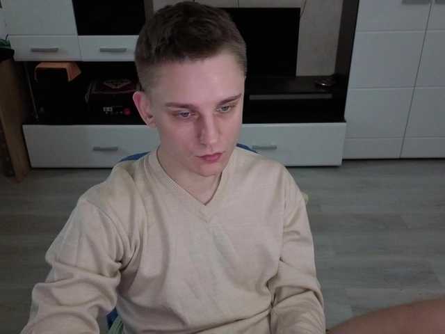 Live sex webcam photo for crybaby282 #292218968