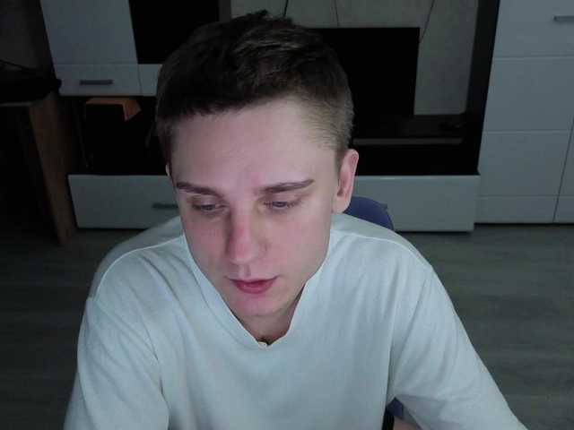 Live sex webcam photo for crybaby282 #292379891