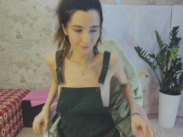 Live sex webcam photo for crystal-maria #277185654