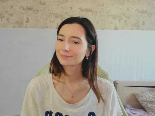 Live sex webcam photo for crystal-maria #277372120