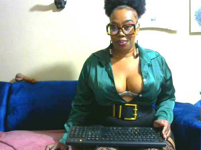 Live sex webcam photo for crystalbee #276516528