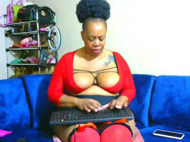 Live sex webcam photo for crystalbee #276654973