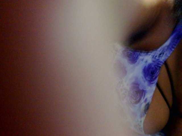 Live sex webcam photo for crystalbee #277907841