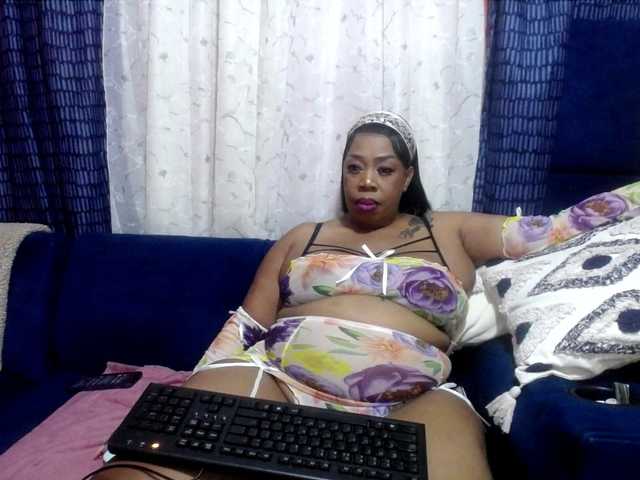 Live sex webcam photo for crystalbee #291126853