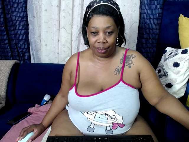 Live sex webcam photo for crystalbee #291141684