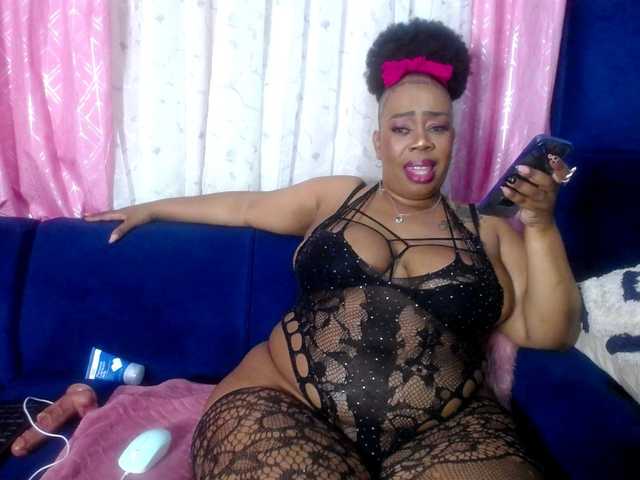 Live sex webcam photo for crystalbee #291753190