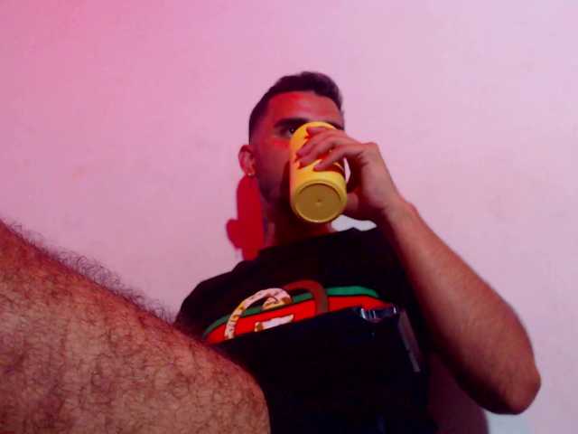 Live sex webcam photo for cumcarlos777 #277538743