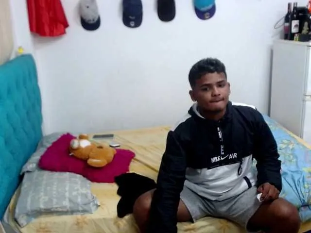 Live sex webcam photo for curiousnasty #290456504