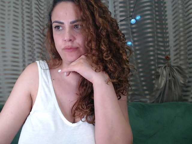 Live sex webcam photo for curlygirl35 #290545511