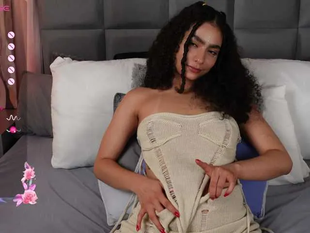Live sex webcam photo for curlysexi #291269389