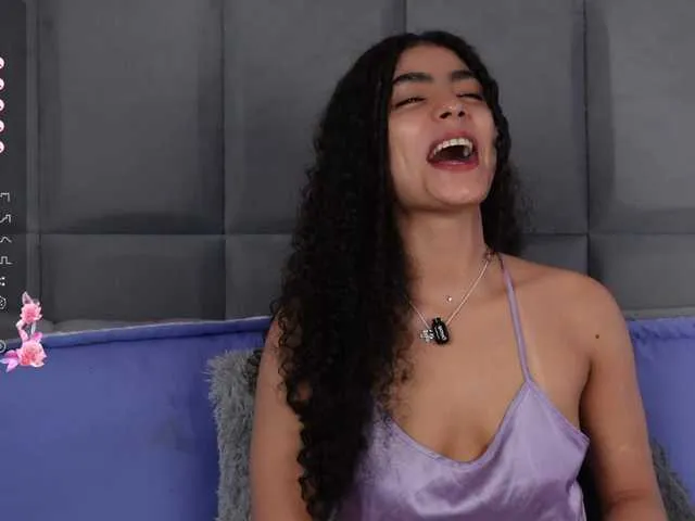 Live sex webcam photo for curlysexi #291522467