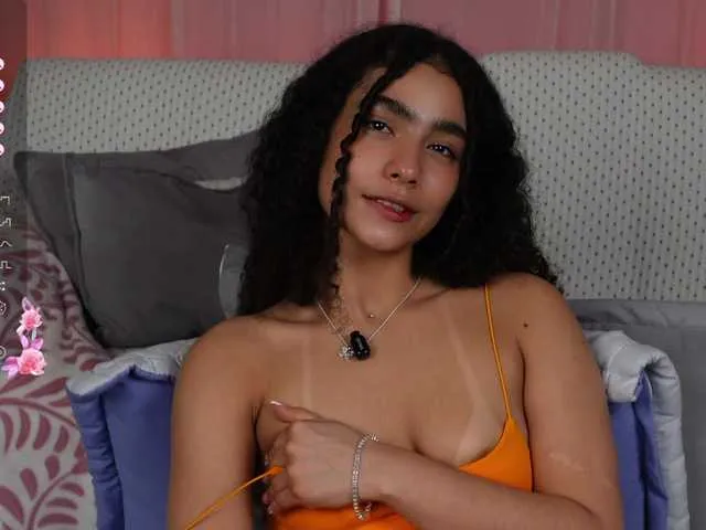 Live sex webcam photo for curlysexi #291551582