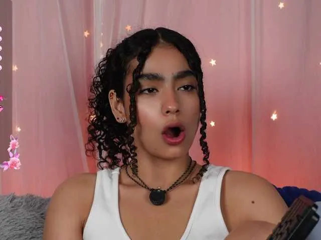 Live sex webcam photo for curlysexi #291815002