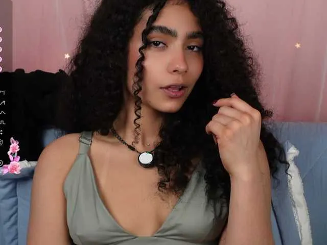 Live sex webcam photo for curlysexi #291927975