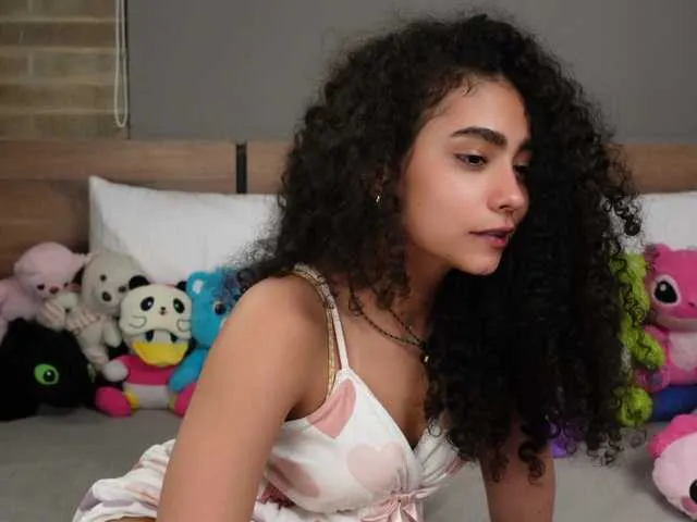 Live sex webcam photo for curlysexi #292399990