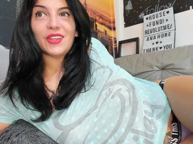 Live sex webcam photo for curvyana #272375358