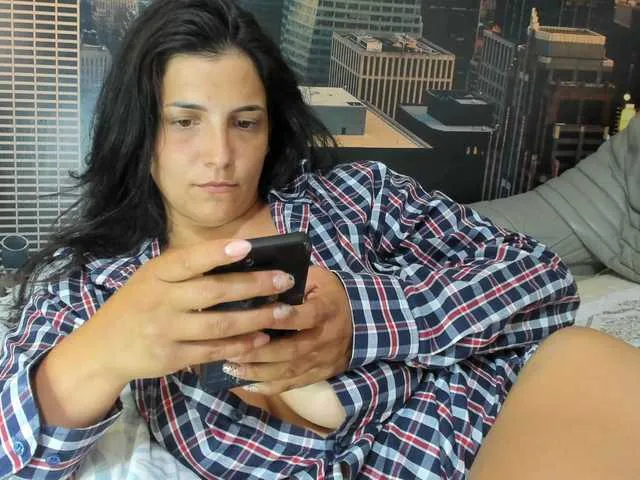 Live sex webcam photo for curvyana #274079918