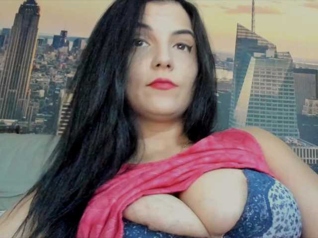 Live sex webcam photo for curvyana #277718687