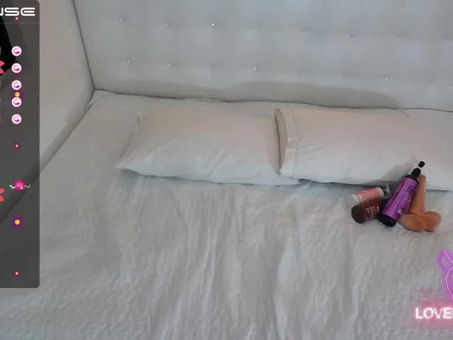 Live sex webcam photo for curvyandsexyy #275932197