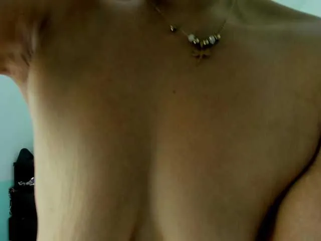 Live sex webcam photo for curvymilff #290778496