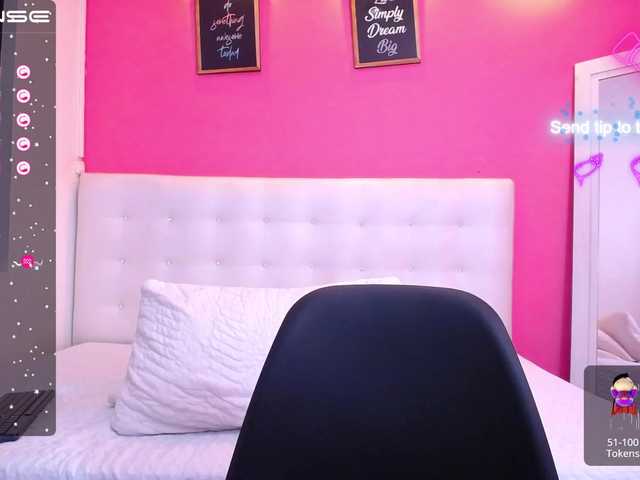 Live sex webcam photo for curvymommyy #275532102