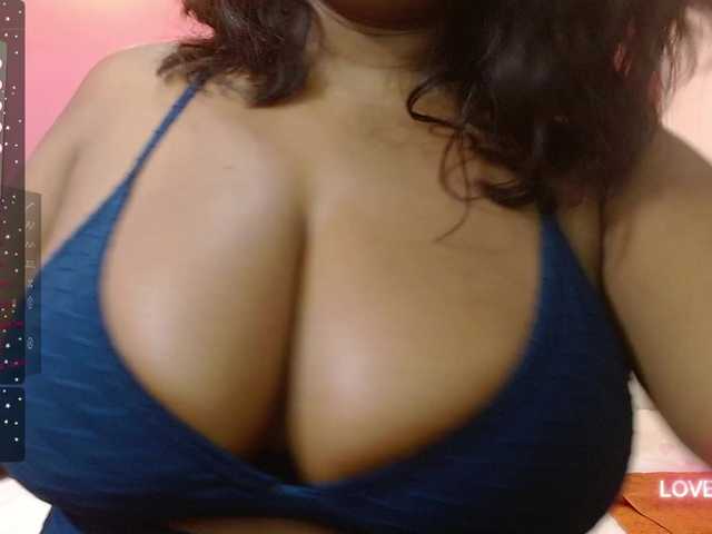 Live sex webcam photo for curvymommyy #276764838