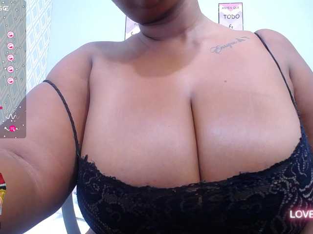 Live sex webcam photo for curvymommyy #277202590