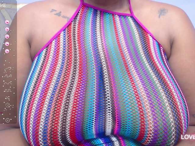 Live sex webcam photo for curvymommyy #278084530