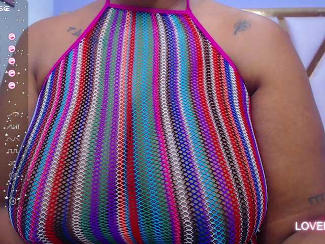 Live sex webcam photo for curvymommyy #278145495